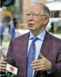 M. Roger Barrette en entrevue à Radio-Canada.