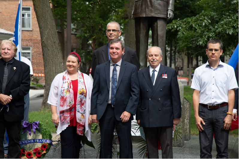 M. Yves Saliba, Mme Catherine Ferland, M. Patrice Perdriat, M. Richard Perron, M. Jean-Robert Zonda, M. Philippe Quesnel.