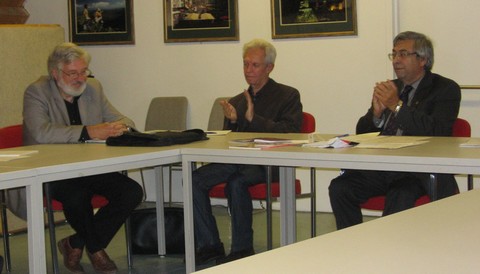 De g. à d. André Dorval, coprésident sortant, Michel Dufresne, spécialiste du patrimoine, parolier et chansonnier, Denis Racine, nouveau coprésident de la CFQLMC