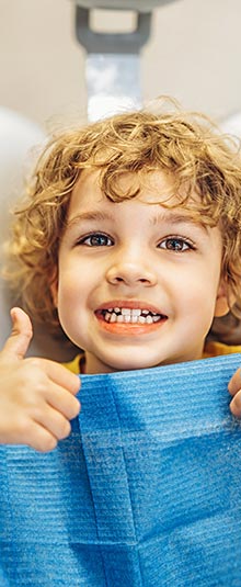 accueil-sourire-enfant https://clients-conceptsk8.com/dentistenapierville-home/wp-content/uploads/2025/07/accueil-sourire-enfant.jpg